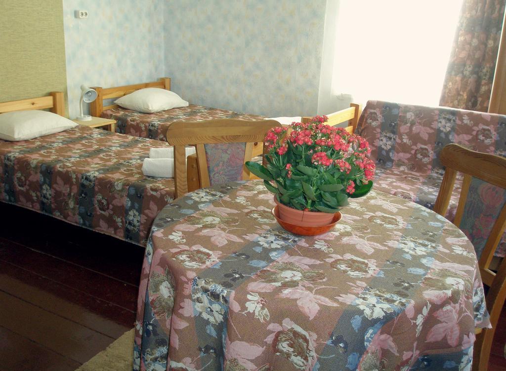 Meteorits Hotel Smiltene Camera foto