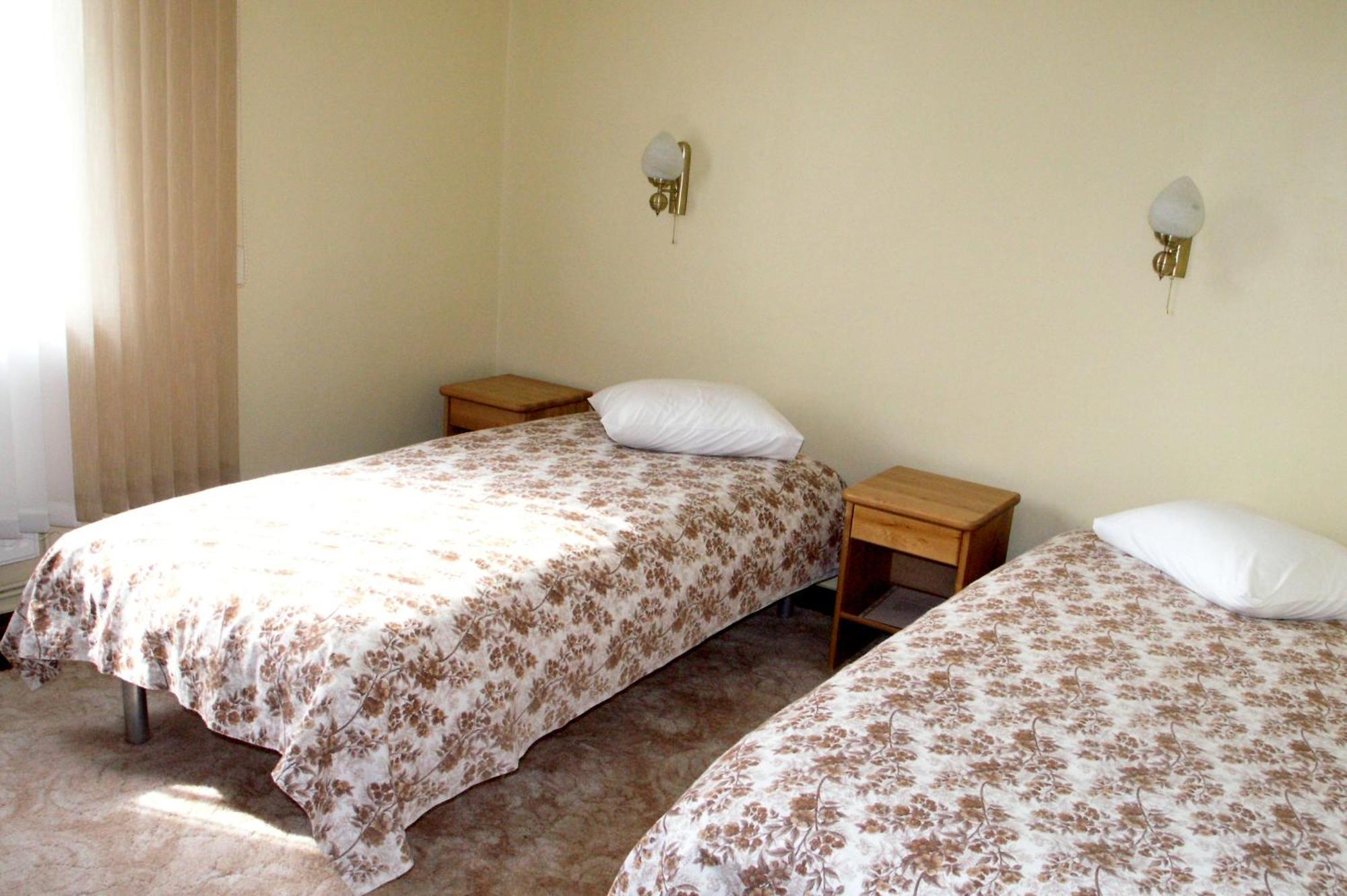 Meteorits Hotel Smiltene Esterno foto